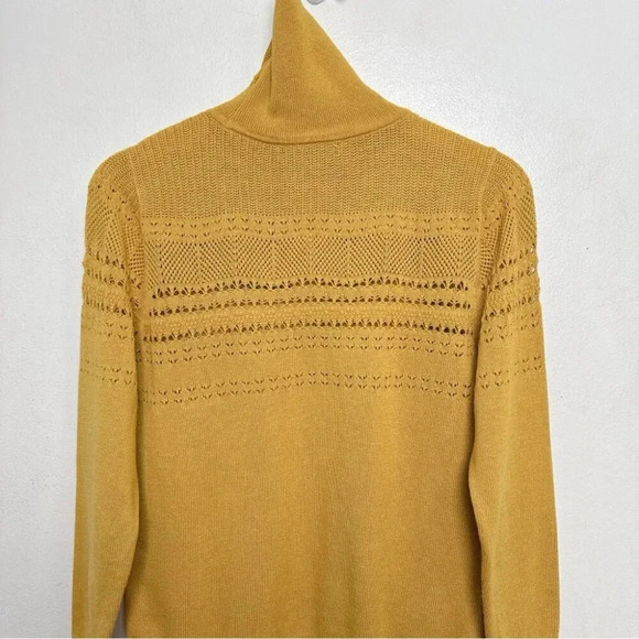 Banana Republic Womens Small  Pointelle Micro-Knit Turtleneck Sweater - Picture 14 of 16